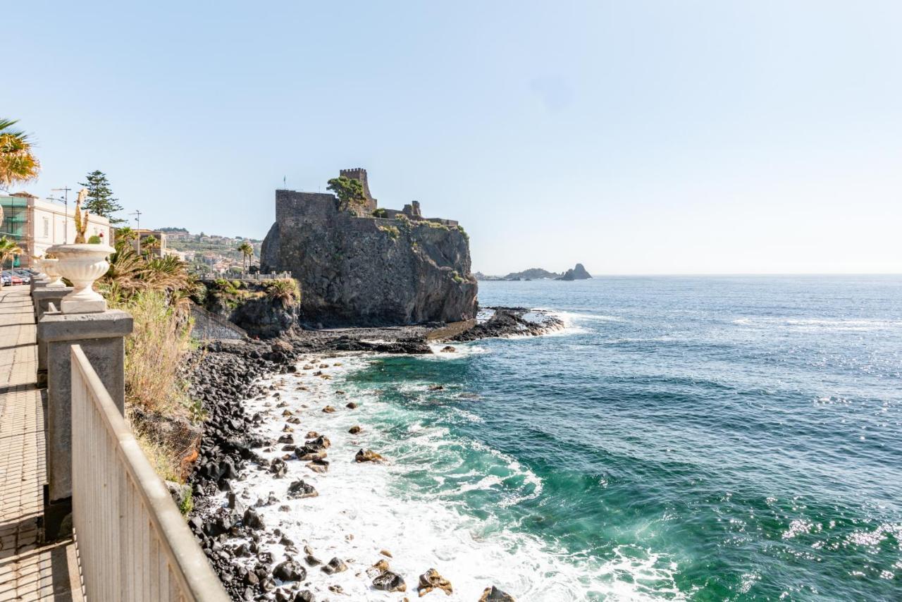 Castello Normanno Modern Sea View Apartment Aci Castello Exteriör bild